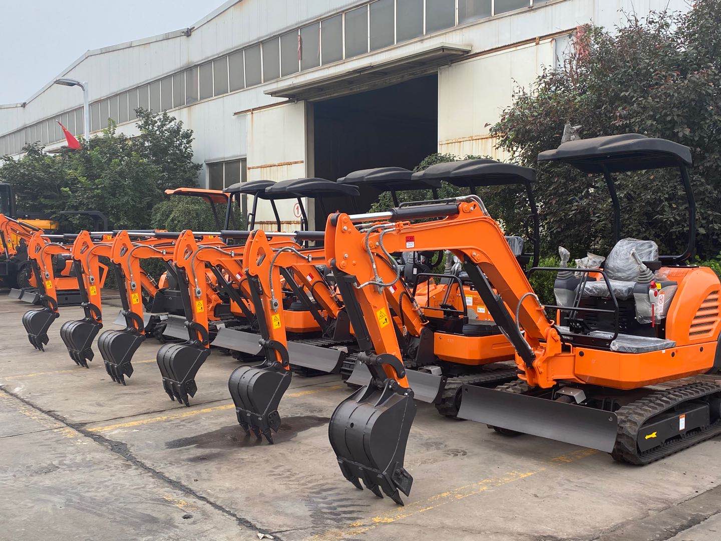 Rhinocerso XN28 Crawler Excavator at our factory in Shandong, Shandong Ken Stone Heavy Construction Co., LTD Xiniu excavators series